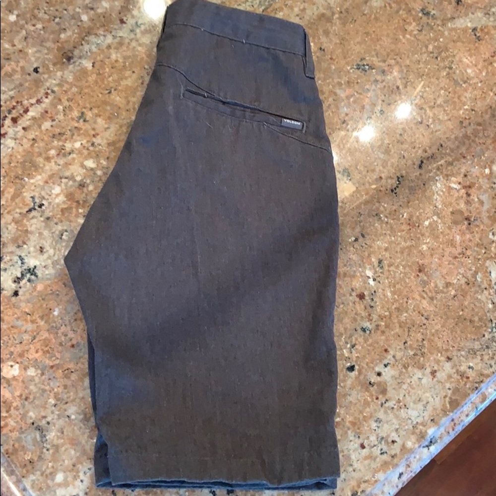 Junior men’s Volcom shorts